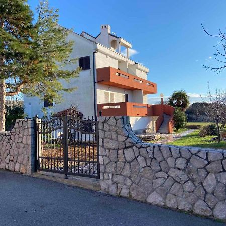 Family Apartments Tomy Punat Esterno foto