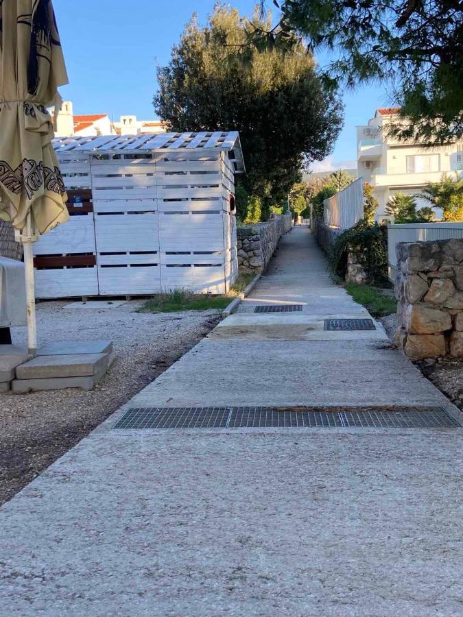 Family Apartments Tomy Punat Esterno foto