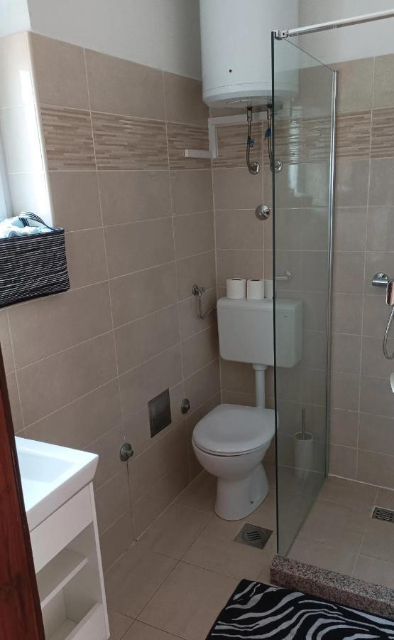 Family Apartments Tomy Punat Esterno foto