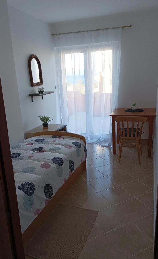 Family Apartments Tomy Punat Esterno foto