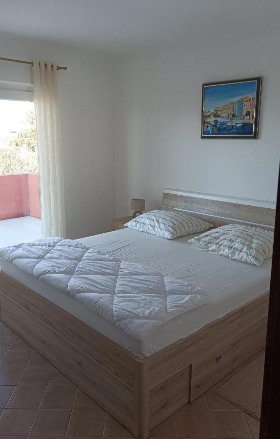 Family Apartments Tomy Punat Esterno foto