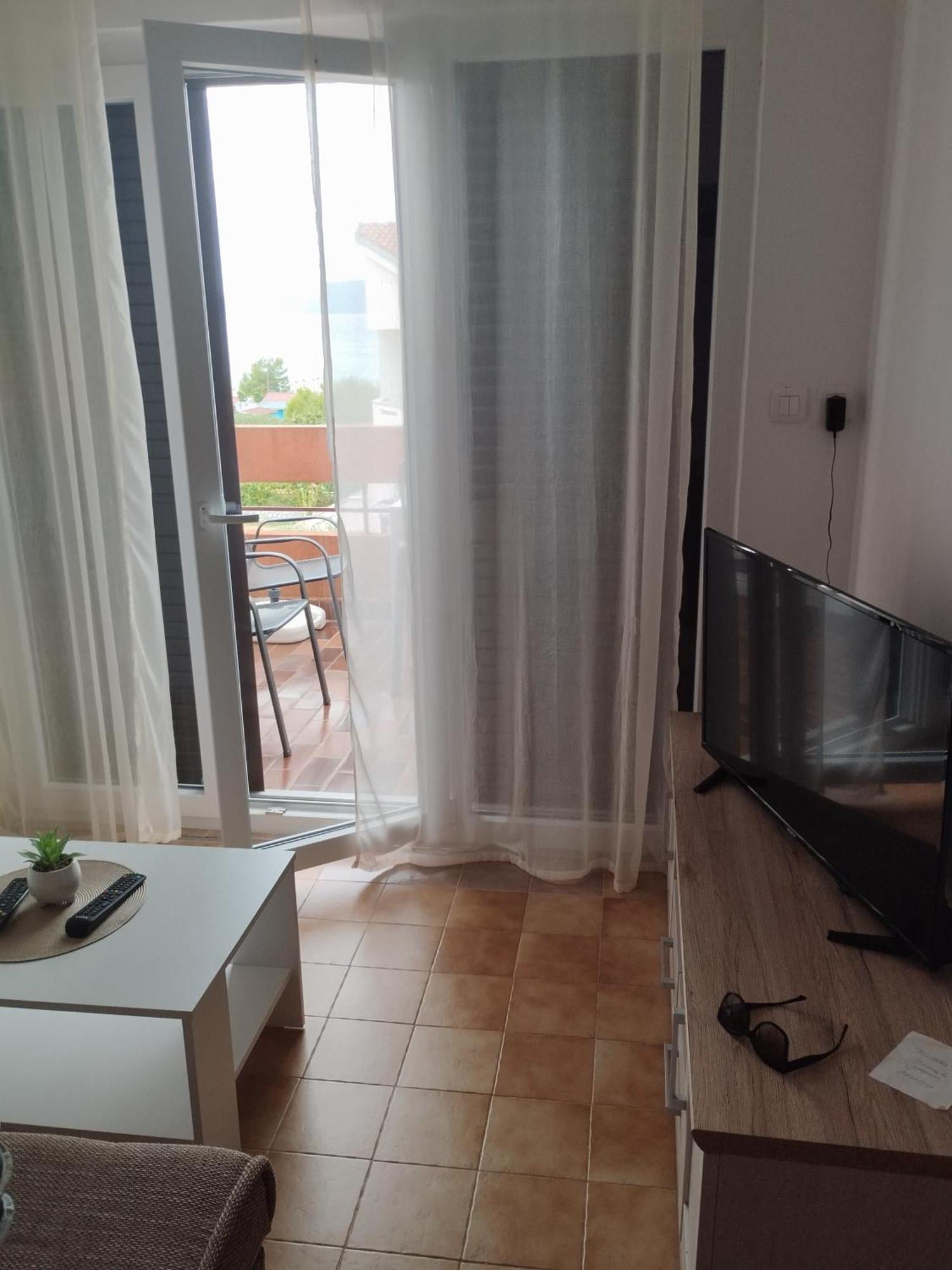 Family Apartments Tomy Punat Esterno foto