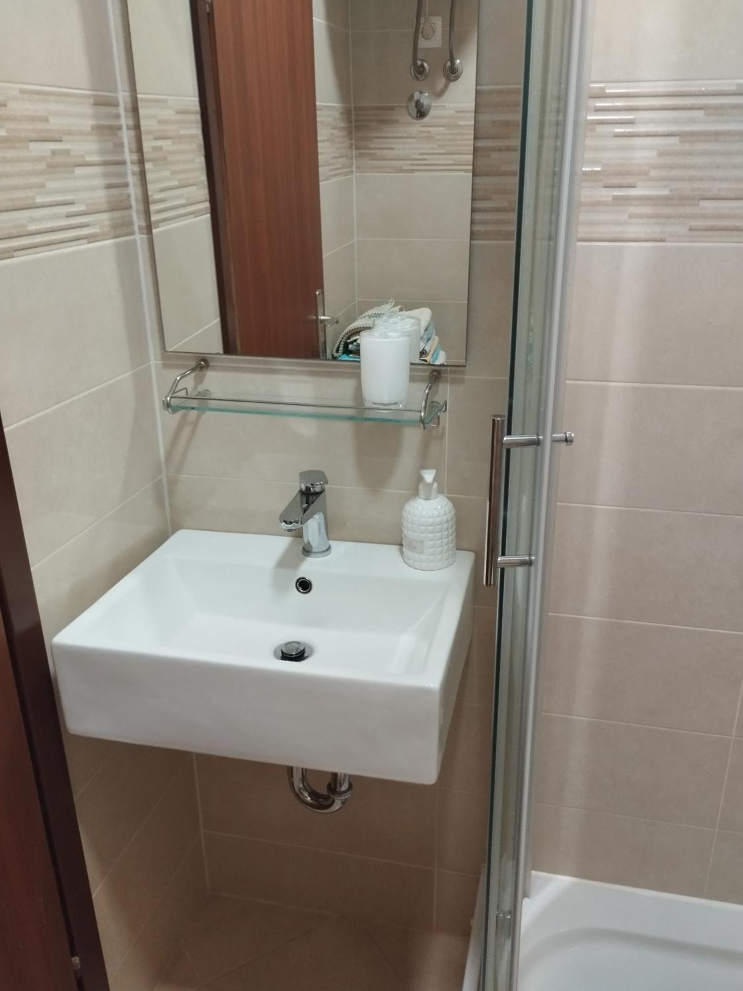 Family Apartments Tomy Punat Esterno foto